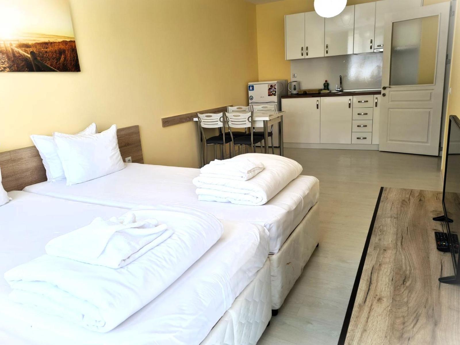 Apartments Stamopolu Lux With Pool View Primorsko Zewnętrze zdjęcie