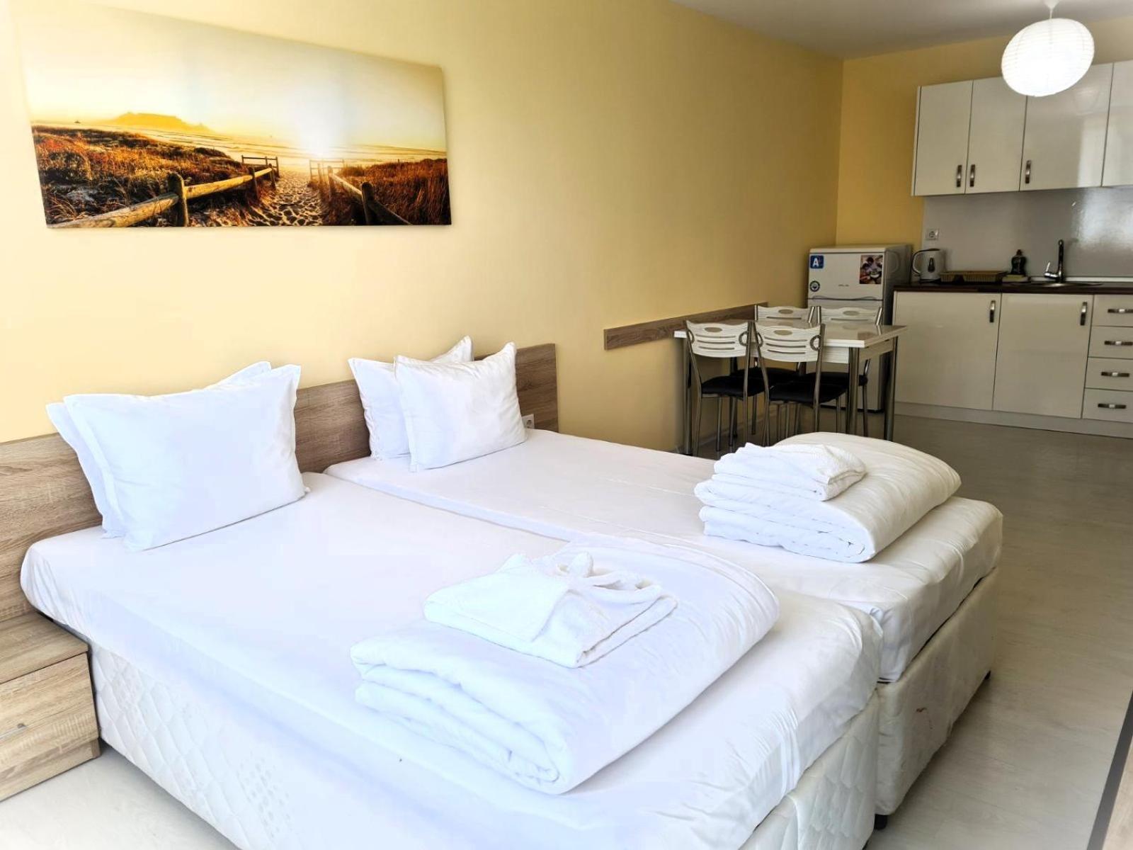 Apartments Stamopolu Lux With Pool View Primorsko Zewnętrze zdjęcie